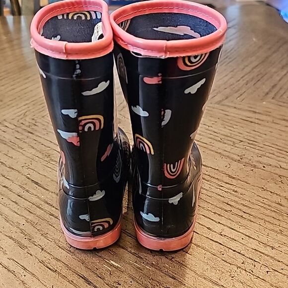 Toddler rain boot rainbow size 9 Carters - Picture 3 of 11